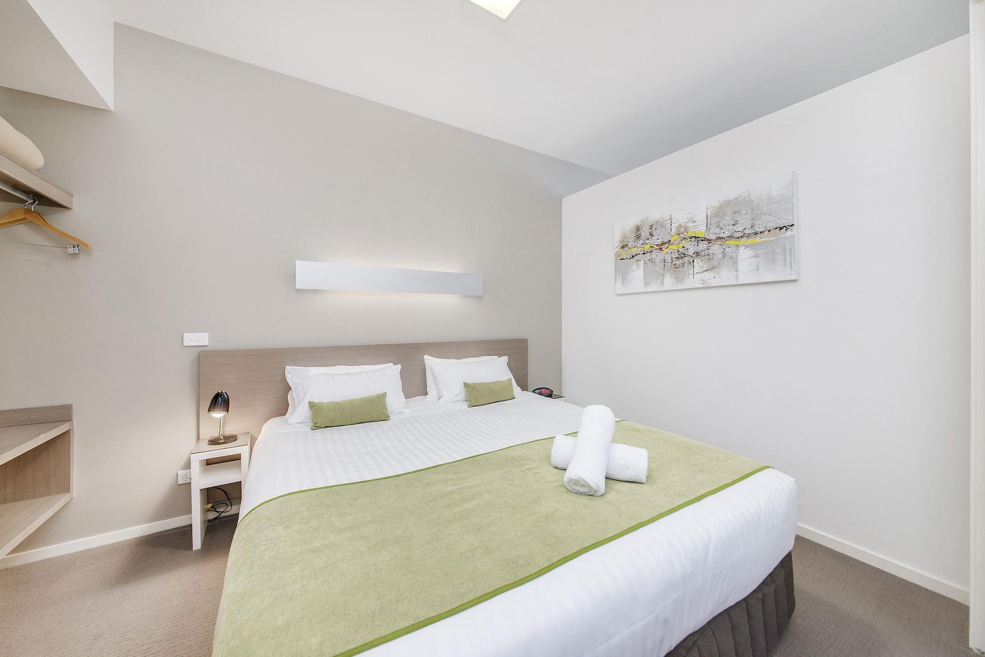 Апарт отель Abode Gungahlin Канберра Экстерьер фото